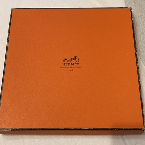 Hermes Classic Silk scarf - Picture 14 of 14